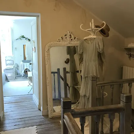 Bed & Breakfast Chateau Beausejour 3*